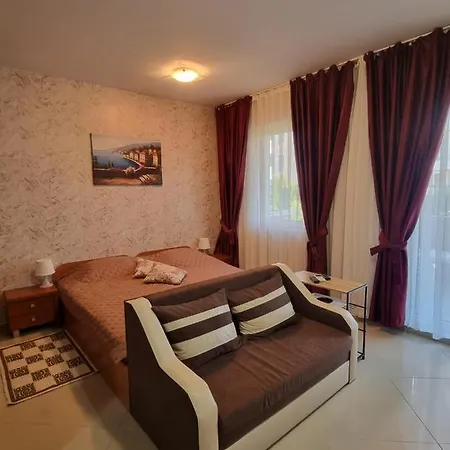 Domus Extra Apartmán *